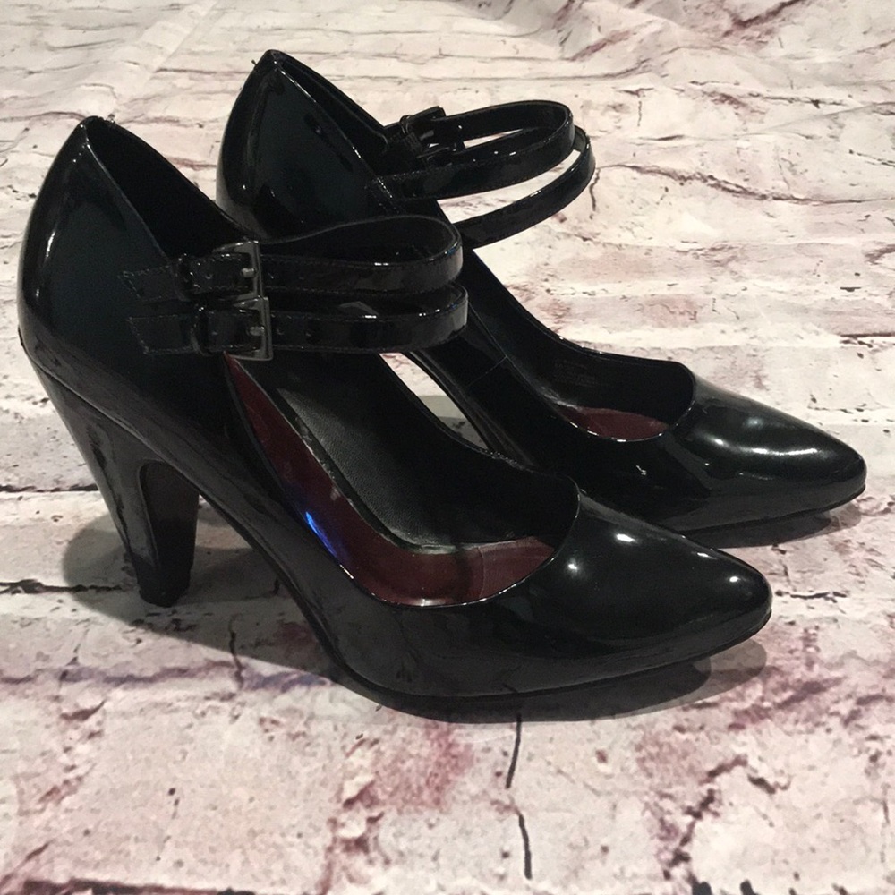Jessica Simpson patent leather heels